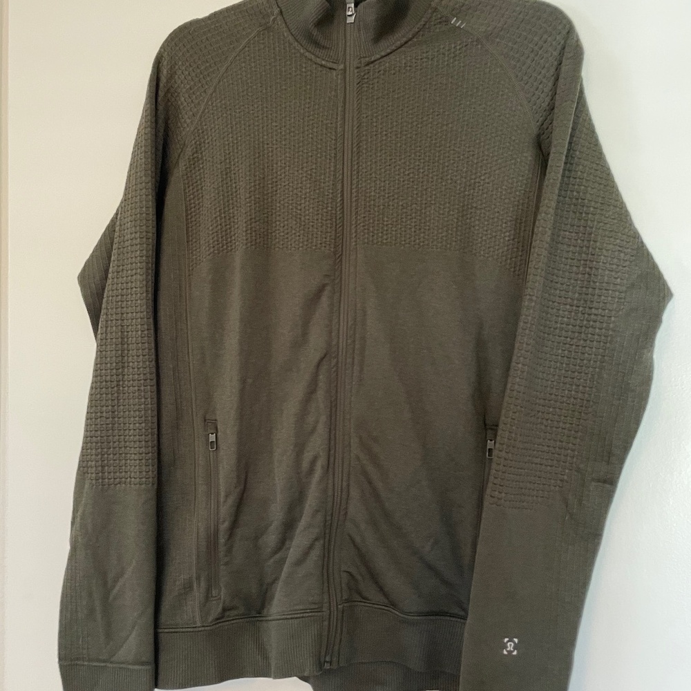 Men’s Lululemon Zip Up- Large